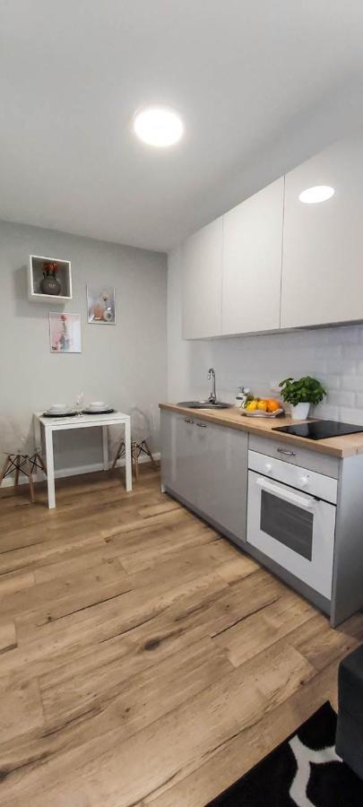 Bezagenta Mozart6 Studio Easy Access To City Wifi Warschau Buitenkant foto